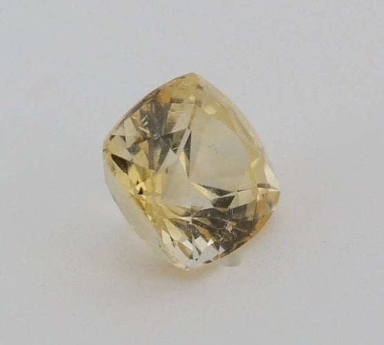 Gemstone Saphir jaune non chauffé 1,12 ct avec certificat CGL 58 Facettes 156
