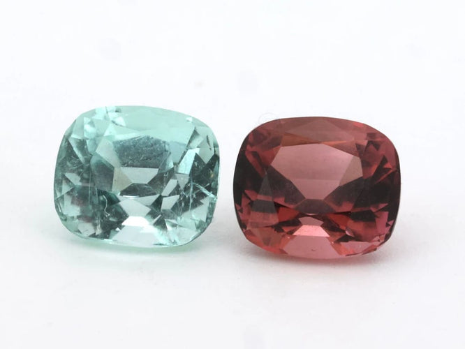 Gemstone Paire de tourmalines bleu lagon et rubellites coussin 3,05 ct 58 Facettes 205