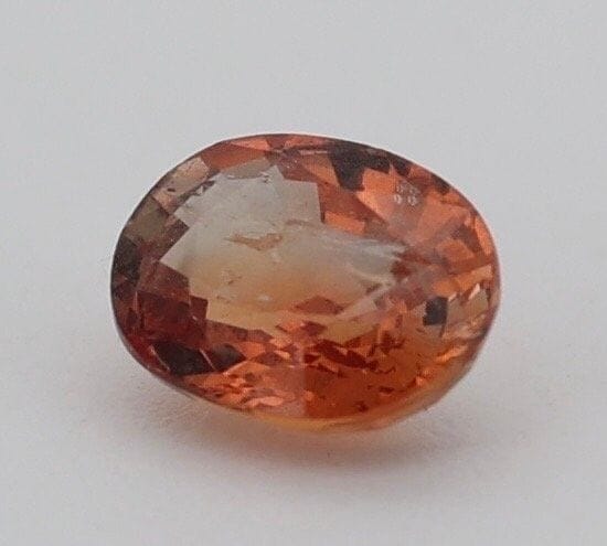Gemstone Saphir padparadscha 0,46 ct avec certificat 58 Facettes 96