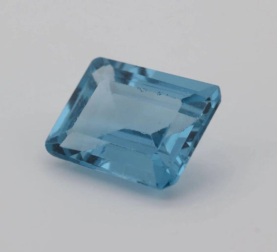 Gemstone Topaze bleue naturelle rectangulaire 8,60 ct 58 Facettes 86