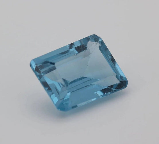 Gemstone Topaze bleue naturelle rectangulaire 8,60 ct 58 Facettes 86