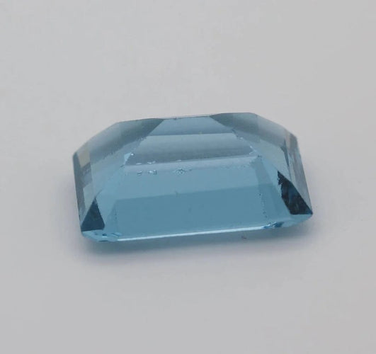 Gemstone Topaze bleue naturelle rectangulaire 8,60 ct 58 Facettes 86