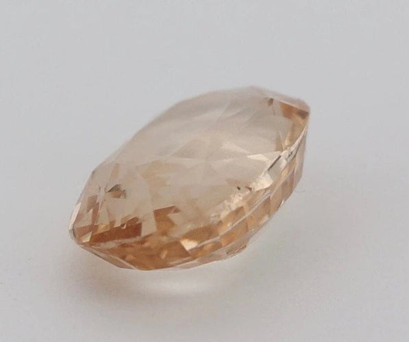 Gemstone Saphir orange non chauffé ovale 2,70 ct avec certificat CGL 58 Facettes 95