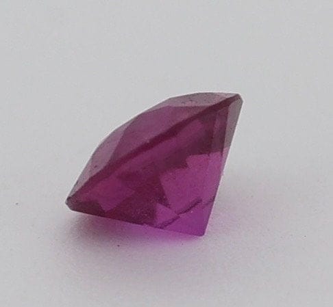 Gemstone Rubis naturel 0,35 ct non chauffé de Birmanie 58 Facettes 48