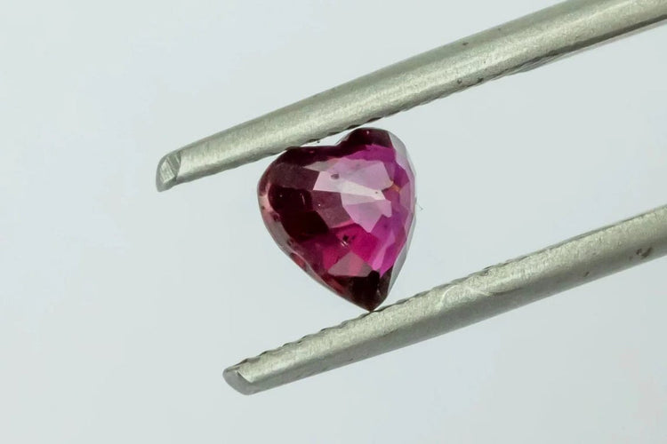 Gemstone Rubis naturel chauffé 1,03 ct de Birmanie avec certificat GFCO 58 Facettes 475