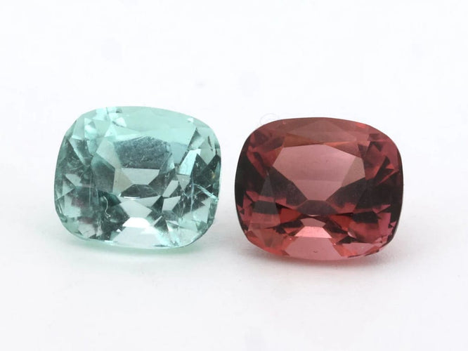 Gemstone Paire de tourmalines bleu lagon et rubellites 3,05 ct 58 Facettes 433