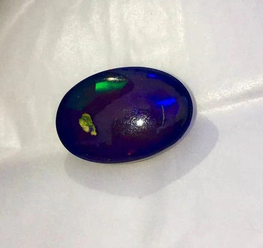Gemstone Opale noire d’Australie - Cabochon 13,00 ct 58 Facettes 507
