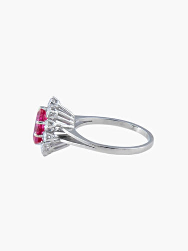 Bague 55 Bague marquise en or blanc 750 au rubis synthétique et diamants 58 Facettes