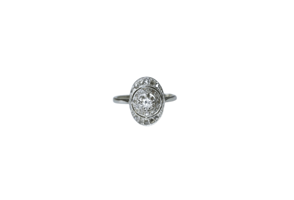 Bague 52 Art Déco - Bague ovale en or blanc et platine diamants 58 Facettes