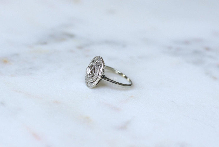 Bague 52 Art Déco - Bague ovale en or blanc et platine diamants 58 Facettes