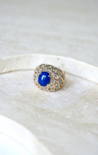 Bague 52 Bague cocktail en or jaune, lapis-lazuli et diamants 58 Facettes