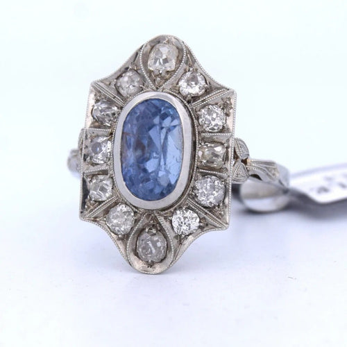 Bague 59 Bague ancienne en or 18 carats avec saphir et diamants 58 Facettes