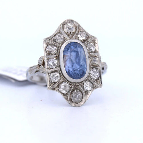 Bague 59 Bague ancienne en or 18 carats avec saphir et diamants 58 Facettes