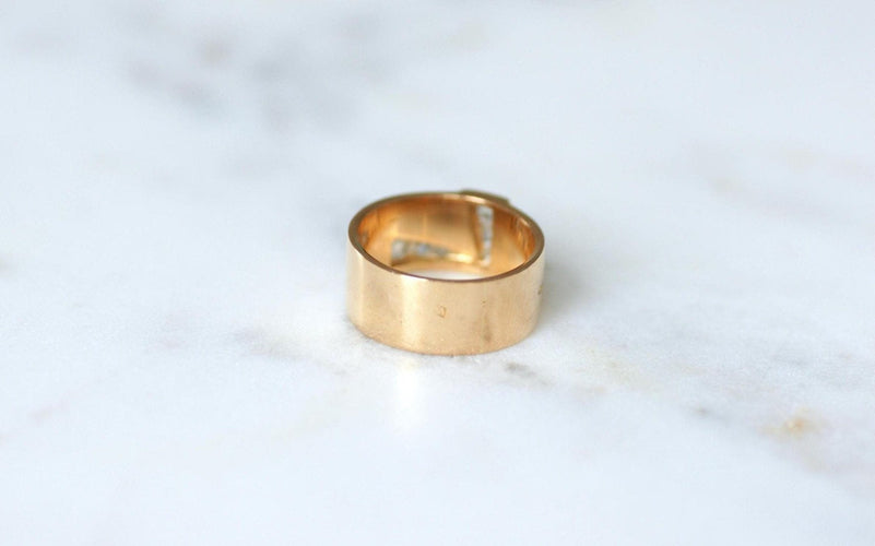 Bague 53 Bague - Bague bandeau lettre initiale L en or rose et platine 58 Facettes