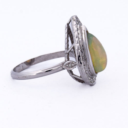 Bague 60 Bague Art déco en or blanc 18 ct avec opale et diamants 58 Facettes AN100 (0069)