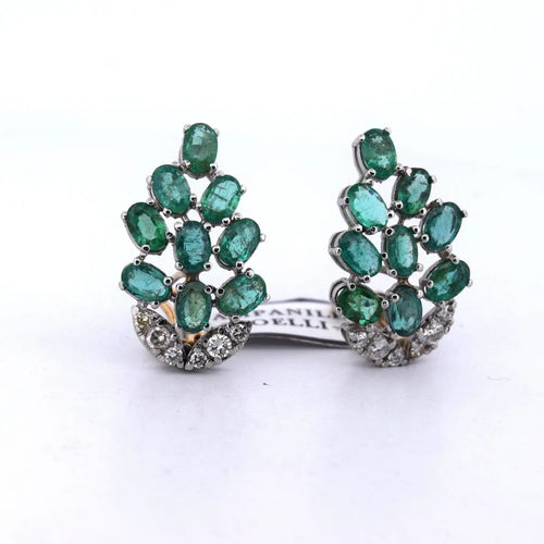 Boucles d'oreilles Boucles d'oreilles en platine avec émeraudes et diamants 58 Facettes