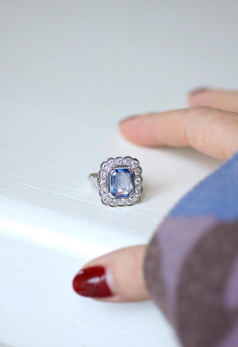 Bague Art Déco - Bague marguerite en or blanc saphir de Ceylan et diamants 58 Facettes