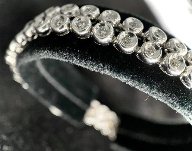 Bracelet Bracelet rivière double en or blanc 18 carats et 80 diamants 58 Facettes