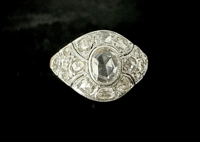 Bague 66 Art Nouveau - Bague en or jaune et platine sertie de diamants 58 Facettes