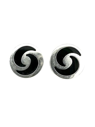 fb5d142b-99c4-40af-8178-edc4222a8100