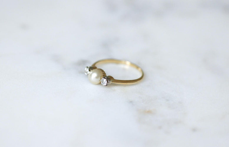 Bague 59 Bague ancienne perle fine et diamants sur or et platine 58 Facettes