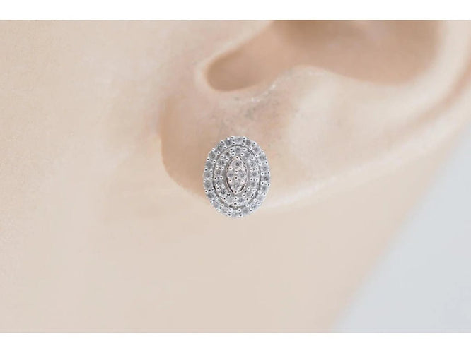 Boucles d'oreilles Boucles d’oreilles entourage en or blanc 14 carats avec diamants 58 Facettes 2027
