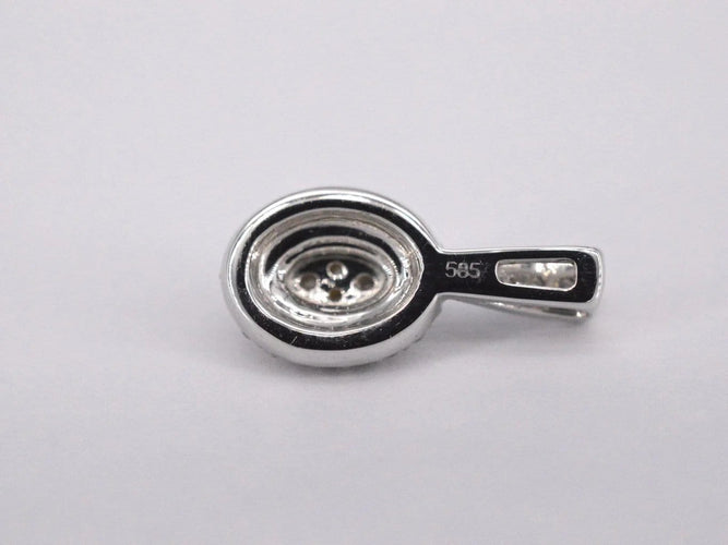 Pendentif Pendentif en or blanc avec diamants 58 Facettes 2028
