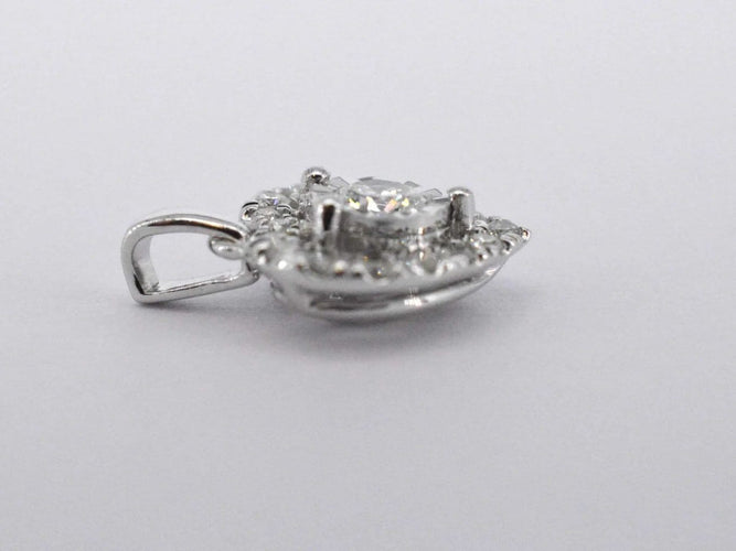 Pendentif Pendentif cœur en or blanc 14 carats avec diamants 58 Facettes 2082