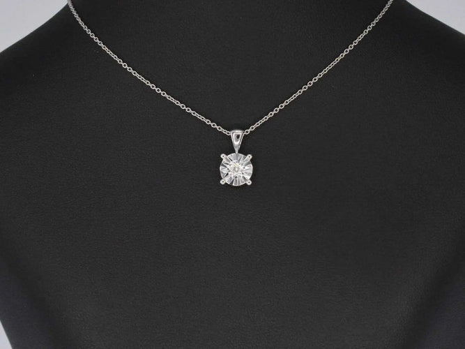 Pendentif Pendentif en or blanc 14 carats avec diamant taille brillant 58 Facettes 2190