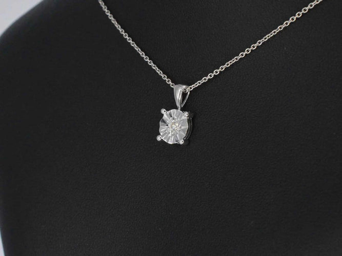 Pendentif Pendentif en or blanc 14 carats avec diamant taille brillant 58 Facettes 2190