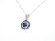 Pendentif Pendentif en or blanc 14 carats avec diamants et saphir 58 Facettes 2351