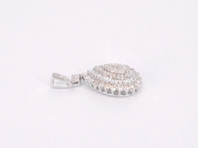 Pendentif Pendentif larme en or blanc avec diamants 58 Facettes 2056