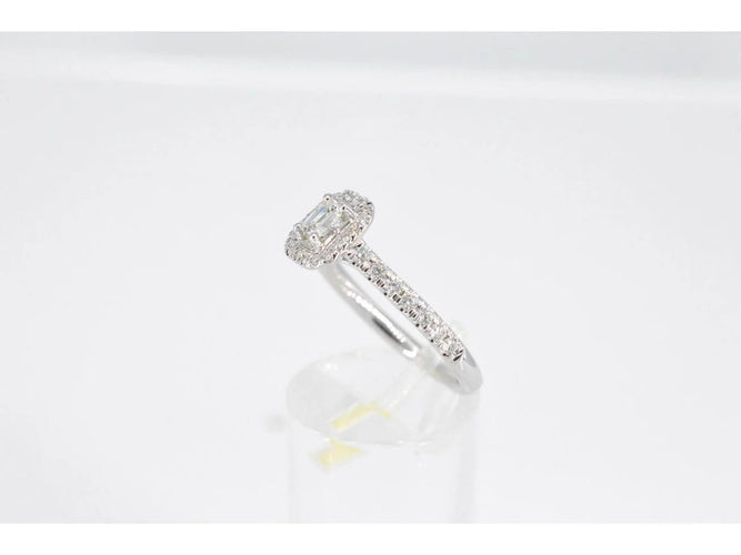 Bague 54 Bague entourage en or blanc 14 carats avec diamants 58 Facettes 2086