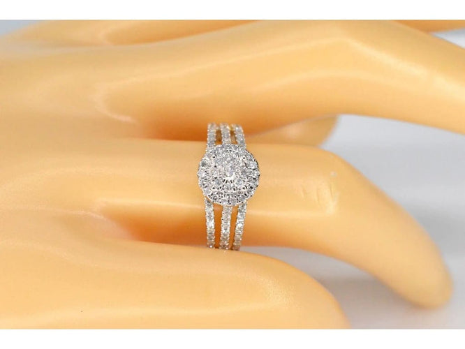 Bague 54 Bague entourage en or jaune 14 carats avec diamants 58 Facettes 2107
