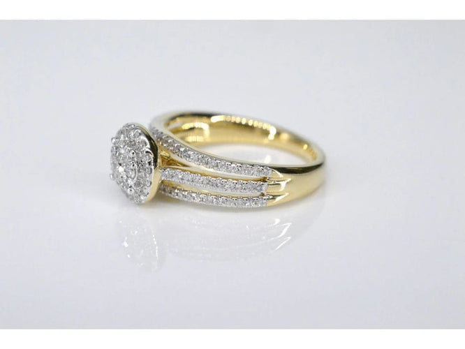 Bague 54 Bague entourage en or jaune 14 carats avec diamants 58 Facettes 2107