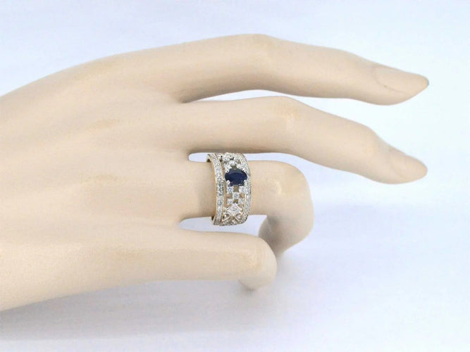 Bague 54 Bague en or 14 carats sertie de diamants et saphir 58 Facettes 2239