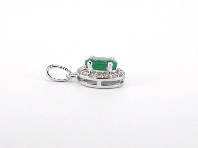 Pendentif Pendentif en or blanc 14 carats avec diamants et émeraude 58 Facettes 2018
