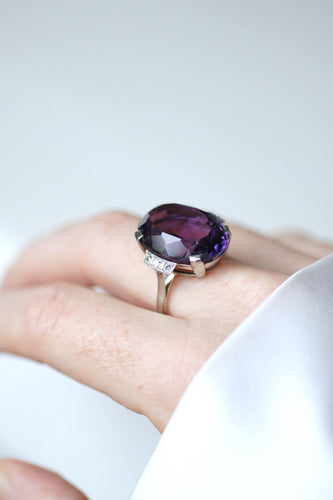 Bague 62 Art Déco - Bague améthyste ovale et diamants en or blanc et platine 58 Facettes