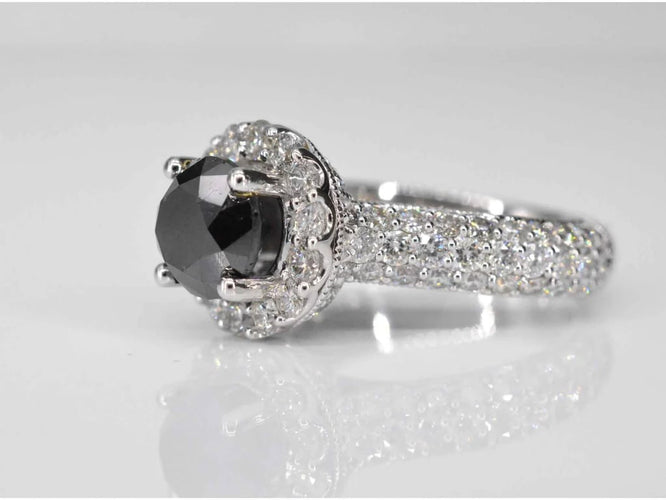 Bague 54 Bague entourage en or blanc 18 carats avec diamants et diamant noir 58 Facettes 2049