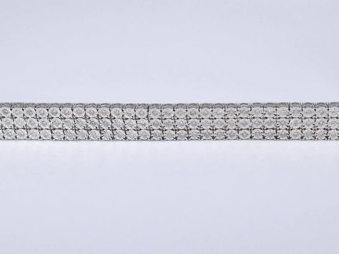 e471506f-7776-4559-53cd-6421495a3c00