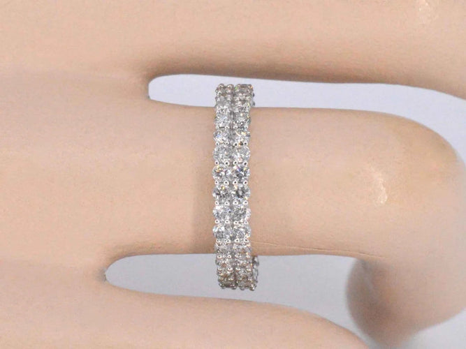 Bague 54 Bague d’éternité en or blanc 14 carats sertie de diamants 58 Facettes 2208