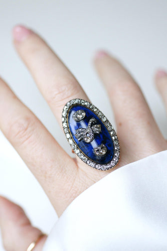 Bague 61 Bague navette XVIIIe siècle en or rose, argent, émail bleu et diamants 58 Facettes