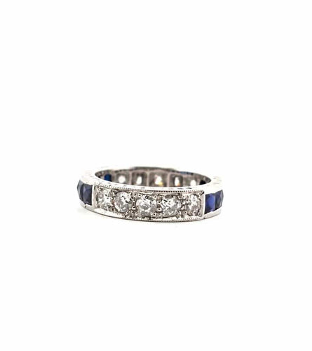 Bague 52 Bague en or blanc 18 carats avec saphirs et diamants 58 Facettes