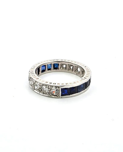 Bague 52 Bague en or blanc 18 carats avec saphirs et diamants 58 Facettes