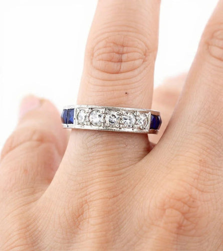Bague 52 Bague en or blanc 18 carats avec saphirs et diamants 58 Facettes