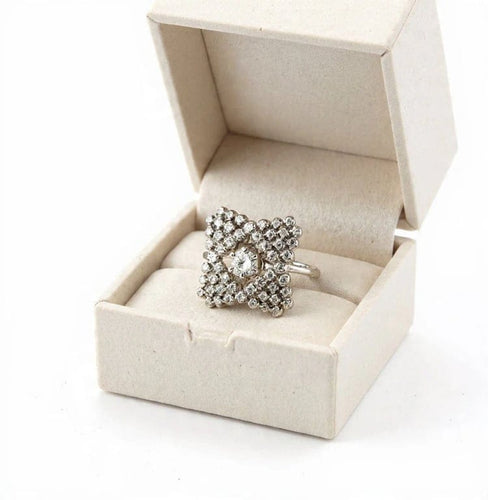 Bague 55 Bague en or blanc 18 carats avec diamants 58 Facettes