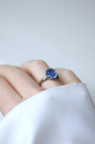 Bague 51 Art Déco - Bague en platine saphir de Ceylan et diamants baguette 58 Facettes