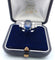 Bague 56 Bague en or blanc 18 carats avec saphir birman et diamants 58 Facettes