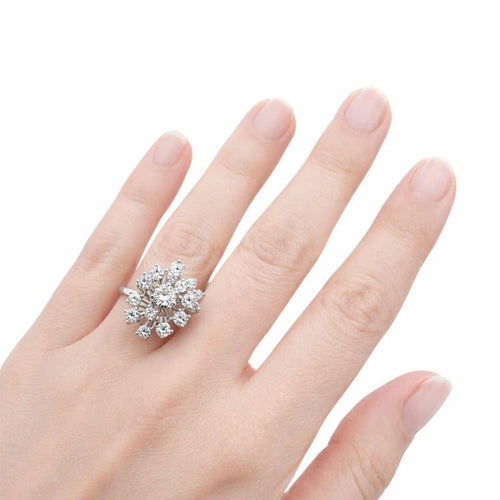Bague 55 Bague vintage florale en or blanc 18 carats et diamants 58 Facettes 50392
