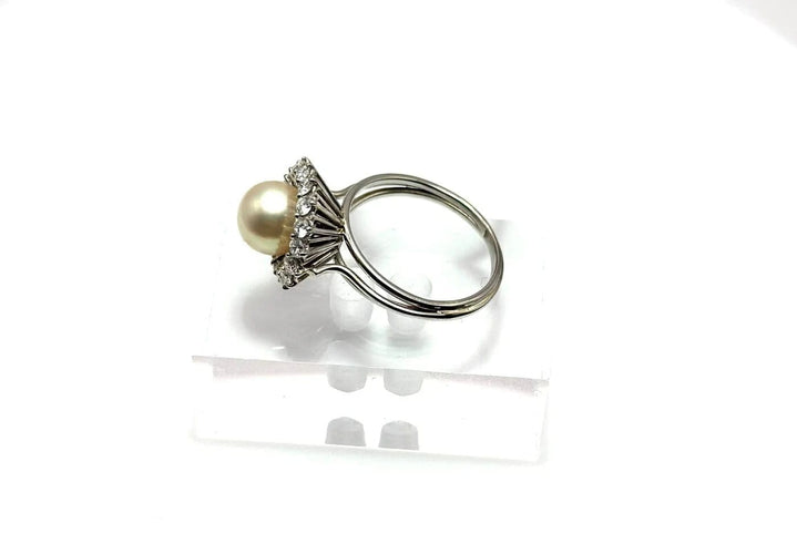 Bague 57 Bague en or blanc 750 avec perle naturelle et diamants 58 Facettes 50408